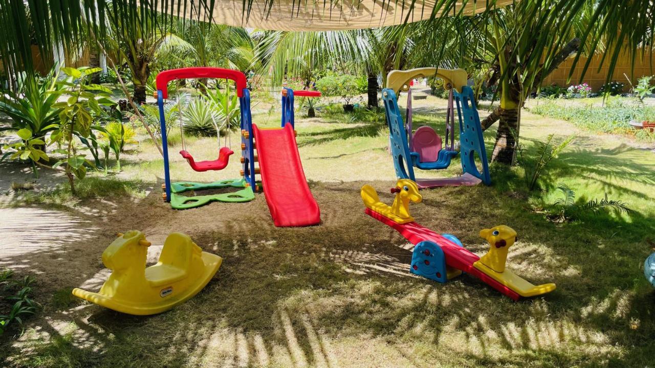 Footprints Beach Resort Agpudlos Εξωτερικό φωτογραφία