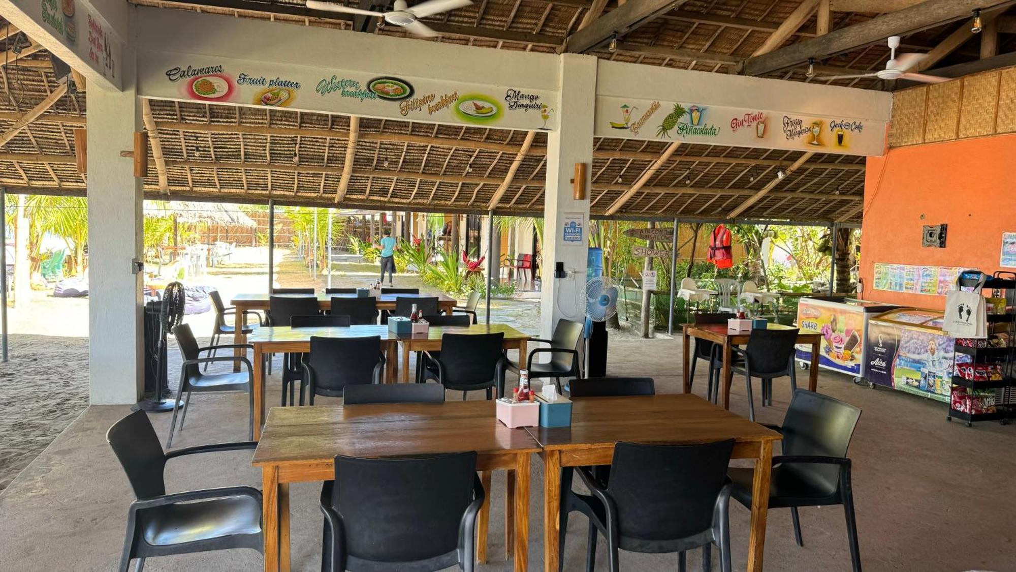 Footprints Beach Resort Agpudlos Εξωτερικό φωτογραφία