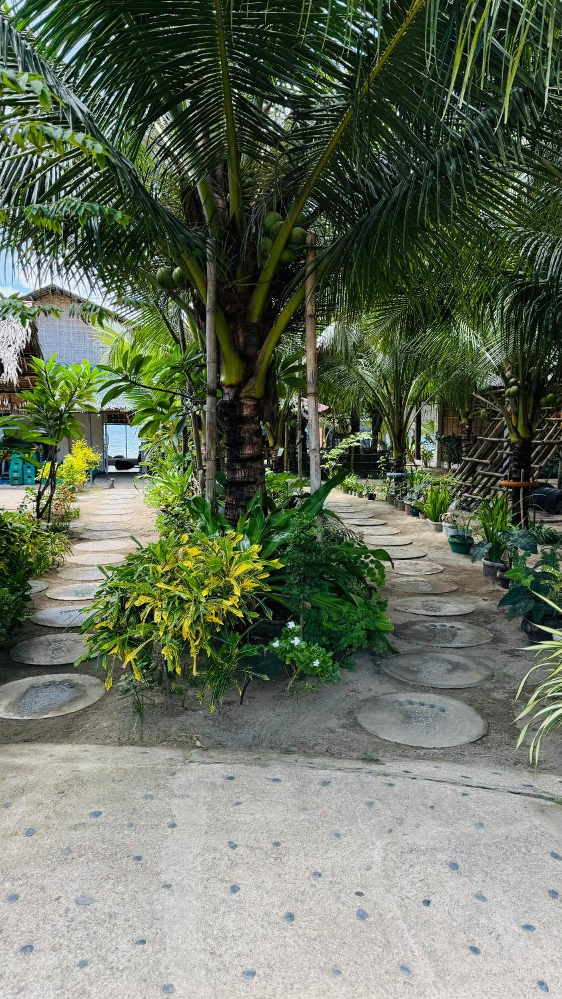 Footprints Beach Resort Agpudlos Εξωτερικό φωτογραφία