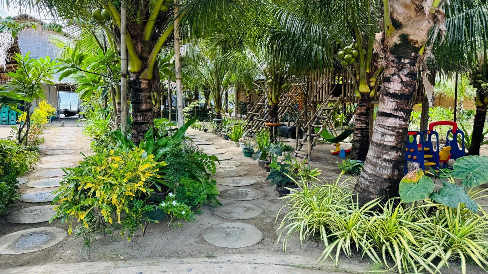 Footprints Beach Resort Agpudlos Εξωτερικό φωτογραφία