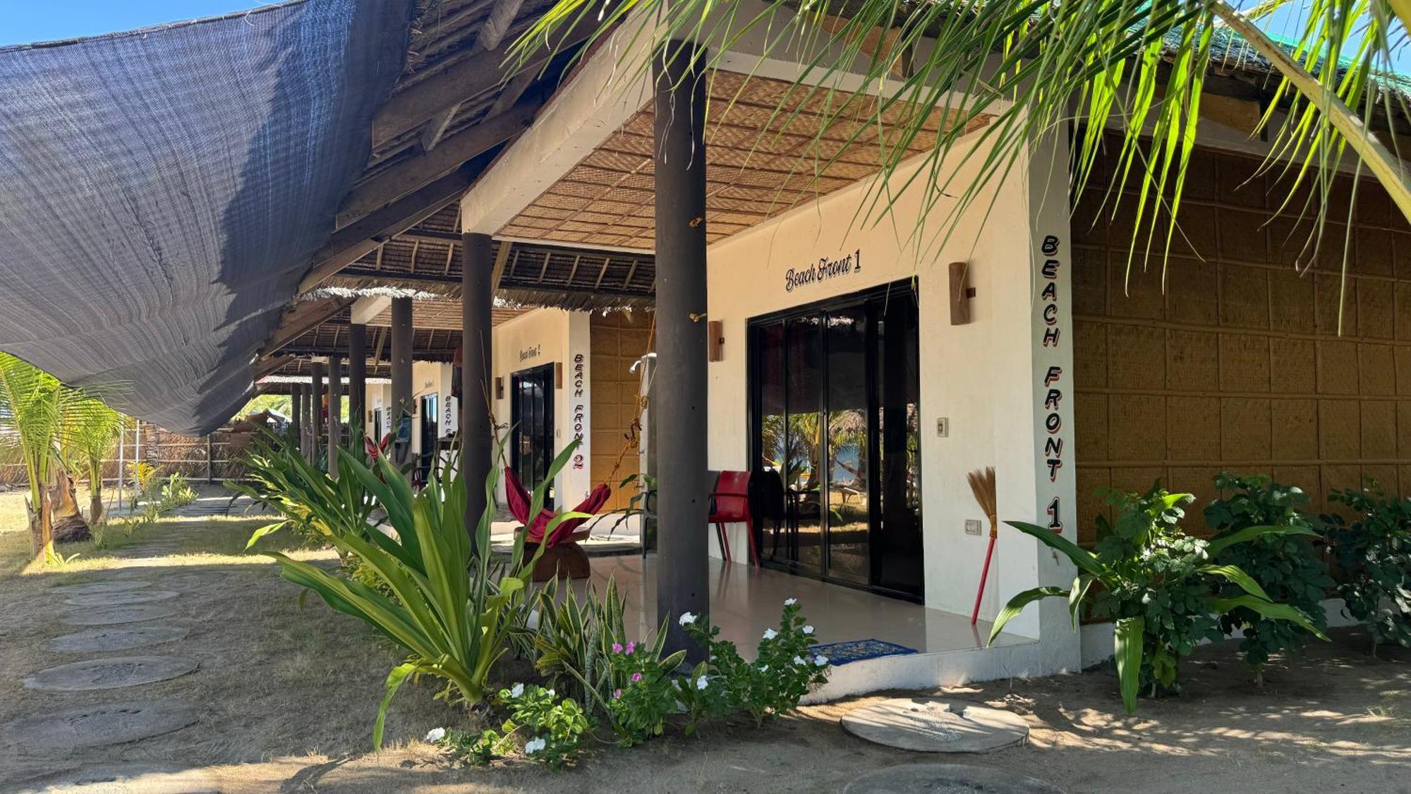 Footprints Beach Resort Agpudlos Εξωτερικό φωτογραφία