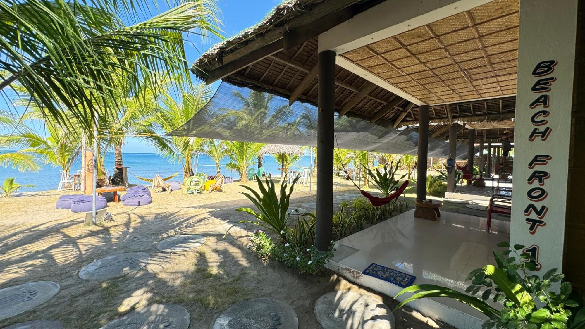 Footprints Beach Resort Agpudlos Εξωτερικό φωτογραφία
