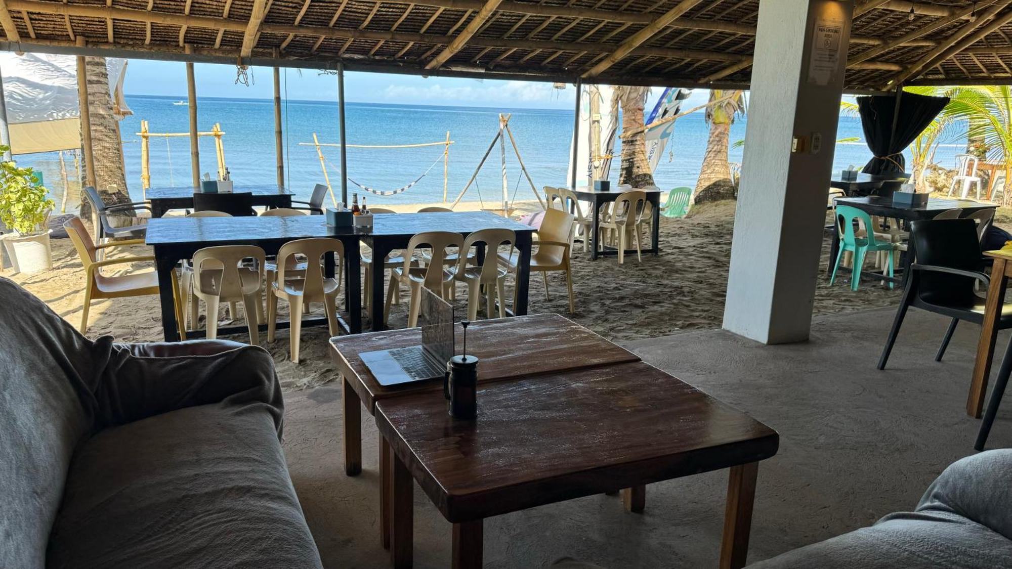 Footprints Beach Resort Agpudlos Εξωτερικό φωτογραφία