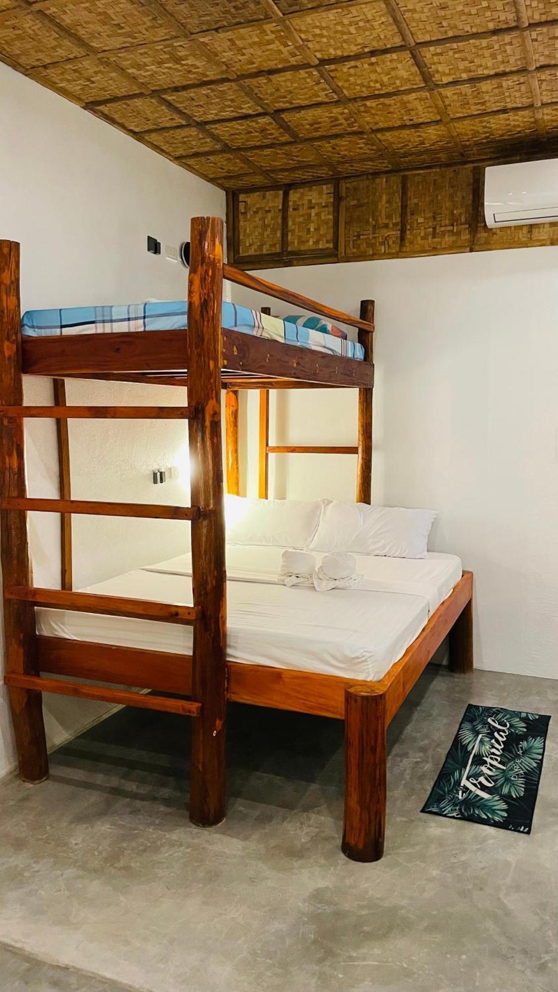 Footprints Beach Resort Agpudlos Εξωτερικό φωτογραφία